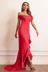 Vestido de noche formal alto bajo con hombros descubiertos en rojo